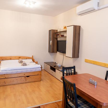 Laszlo Apartman - Hajdúszoboszló Exterior foto