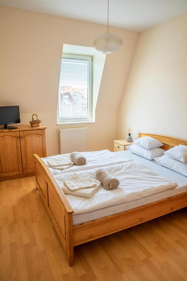 Laszlo Apartman - Hajdúszoboszló Exterior foto