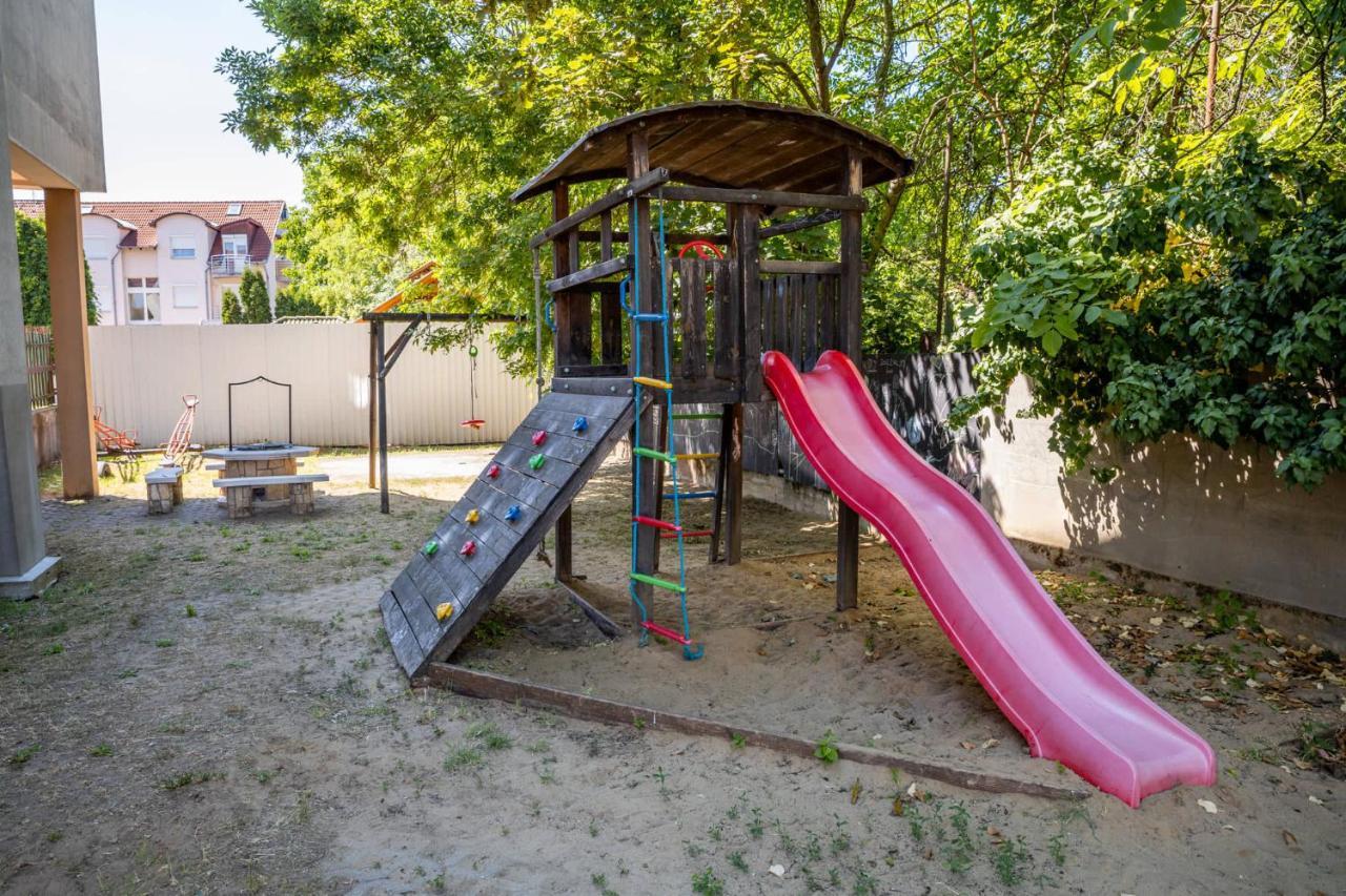 Laszlo Apartman - Hajdúszoboszló Exterior foto